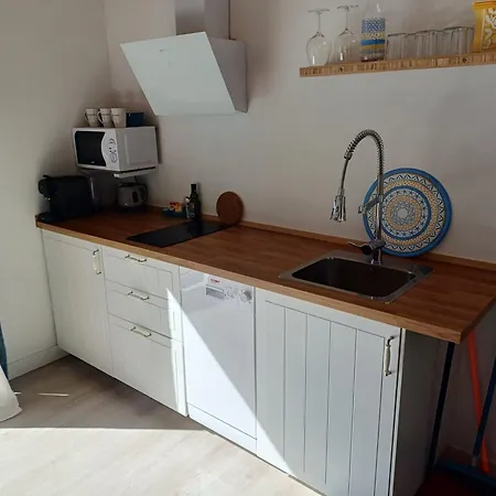 Con Jardin Privado Y Entrada Privada Διαμέρισμα Plentzia